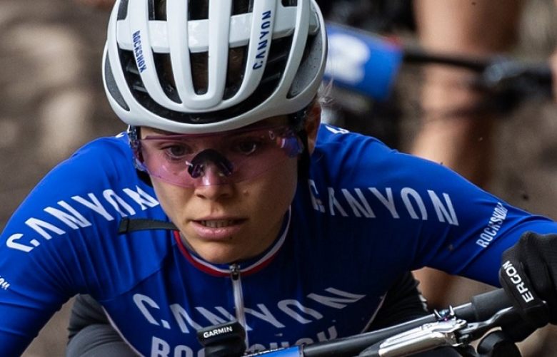 Cyclisme VTT CDM Loana Lecomte Remporte Haut La Main Le XCO De