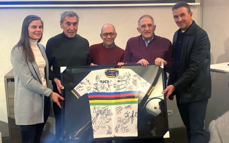 https://www.cyclismactu.net/photo/news/85322_jounaliste_belge.jpg