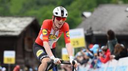 Tour de Suisse - Skjelmose : «Vraiment fier d'être proche d'Adam Yates»