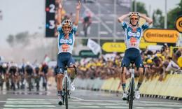 Tour de France - Romain Bardet remporte la 1ère étape et prend le Jaune !