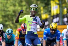 Tour de France - Biniam Girmay la 3e étape et l'Histoire, Carapaz en Jaune