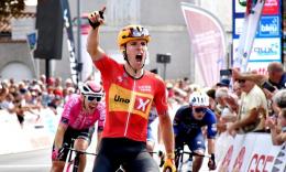 Tour Poitou-Charentes - Fredrik Dversnes la 1ère étape... le peloton piégé