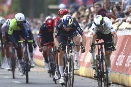 GP de Wallonie - Roger Adria crucifie Aranburu, Champoussin sur le podium