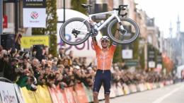 Mondiaux - Gravel - Mathieu Van der Poel remporte un nouveau titre mondial