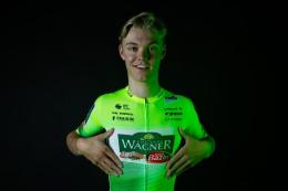 Route - L'équipe Wagner-Bazin WB dévoile un maillot fluo pour 2025